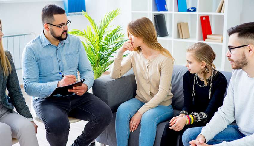 Family-Counseling-Sessions-mademanministries